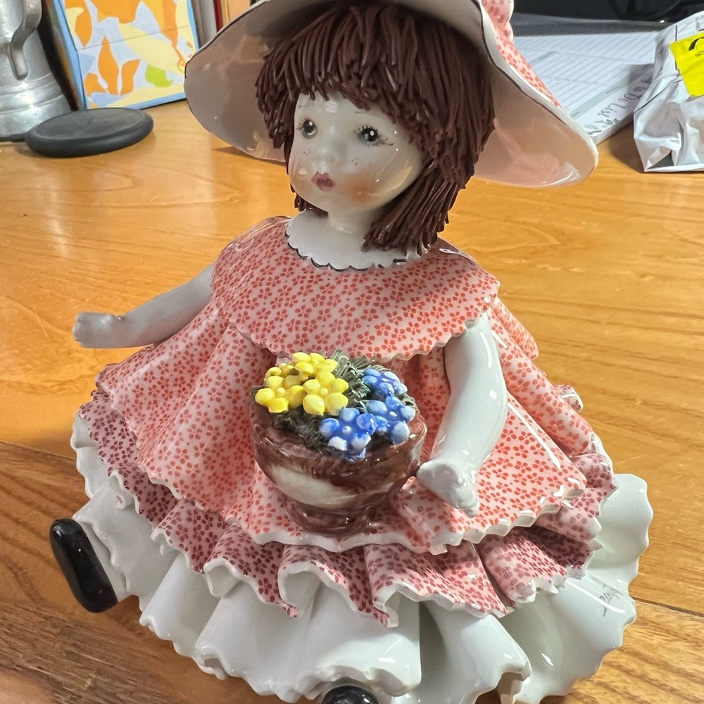 Zampiva Sitting Girl Doll brand new in original box - Picture 11 of 11